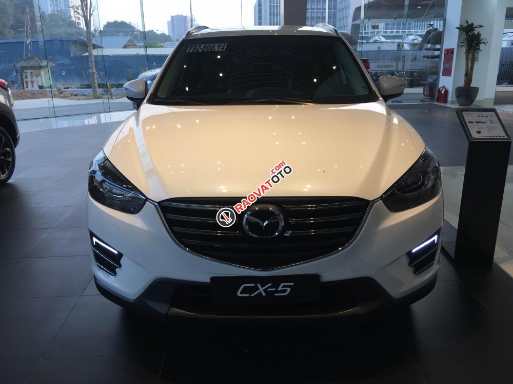 Mua Mazda CX-5 2.0 2WD màu trắng, nhiều ưu đãi và khuyến mại hấp dẫn - hotline 0977759946-9