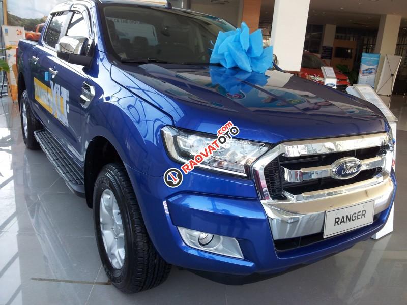 Bán xe Ford Ranger XLT 2.2L MT đời 2017, xe nhập có đủ màu, giao xe ngay, hỗ trợ trả góp: 0961917516-4