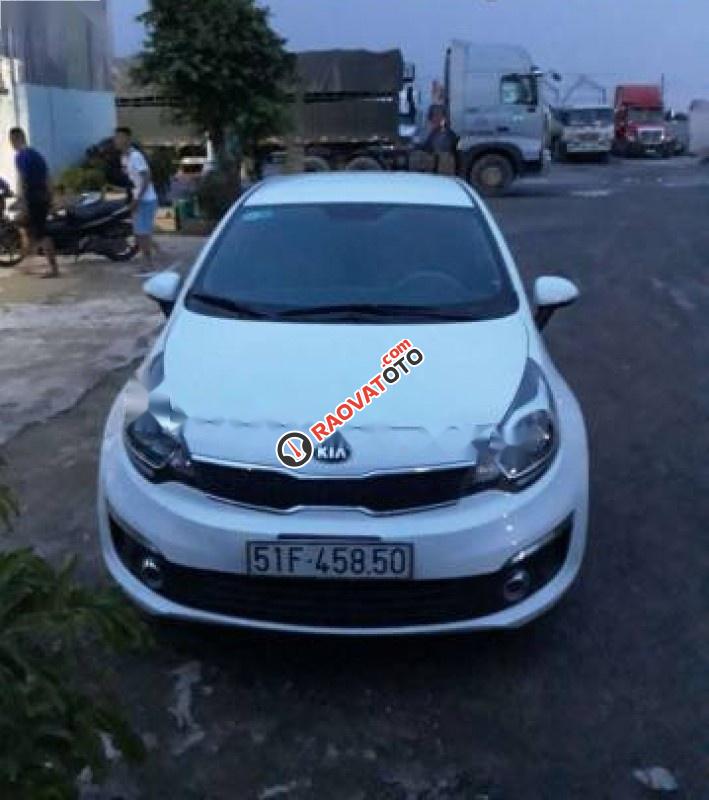 Cần bán lại xe Kia Rio 1.4 AT đời 2017, màu trắng, nhập khẩu nguyên chiếc  -3