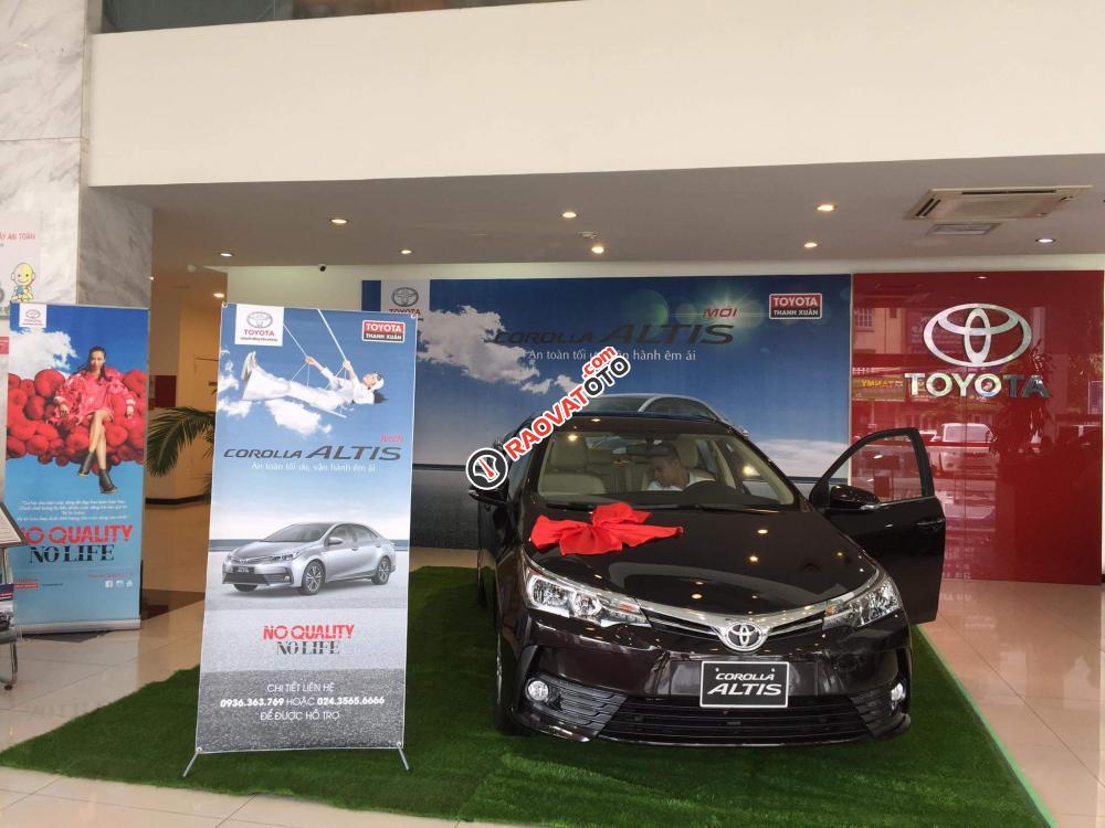 Bán Corolla Altis 1.8E giao ngay, khuyến mãi cực sốc, hỗ trợ mua xe trả góp, thủ tục nhanh chóng, hotline 0987404316-0