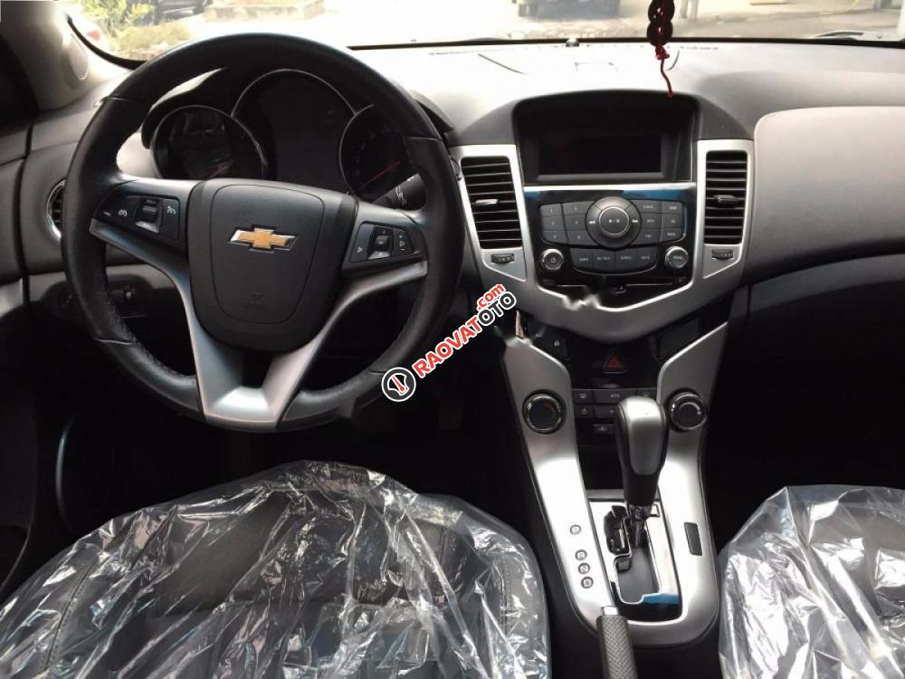 Cần bán xe Chevrolet Cruze LTZ 1.8 AT 2015, màu đen  -4