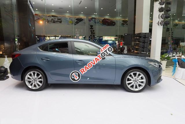 Mazda 3 mới giá rẻ nhiều ưu đãi-1