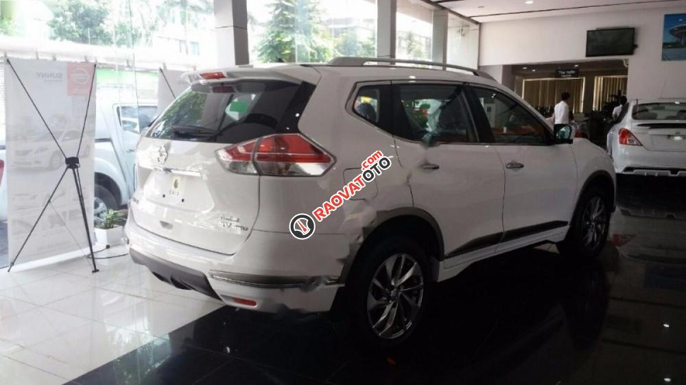 Bán xe Nissan X trail 2.5 SV 4WD Premium đời 2017, màu trắng, 986 triệu-3