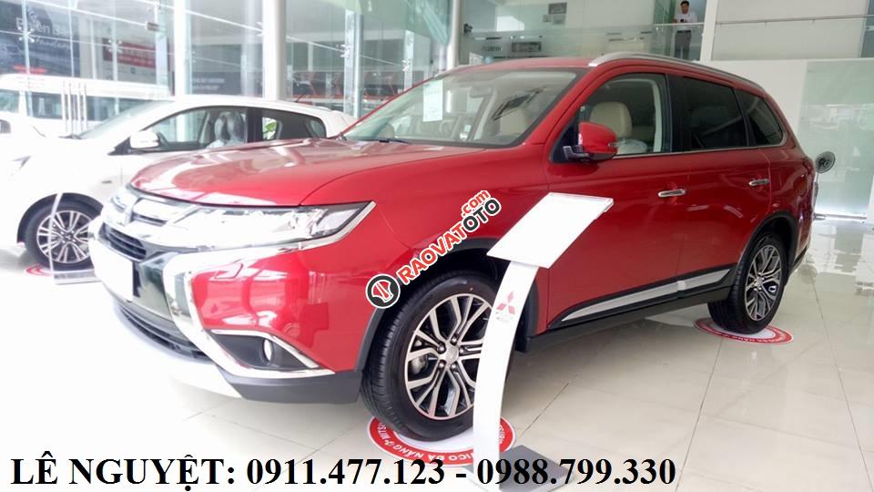 Giá xe Mitsubishi Outlander 2.0 xe 7 chỗ, rẻ tháng 4, hỗ trợ trả góp 90% xe, LH Lê Nguyệt: 0911.477.123 - 0988.799.330-6