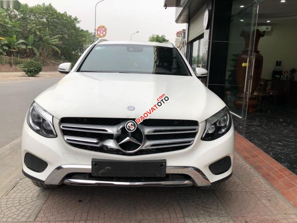 Bán Mercedes GLC 250 4Matic 2017, màu trắng, xe nhập-2