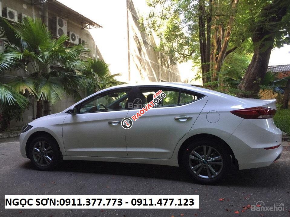 "Cực Sốc" Hyundai Elantra Đà Nẵng, hỗ trợ vay 80 - 90% giá trị xe, Lh Ngọc Sơn: 0911.377.773-0