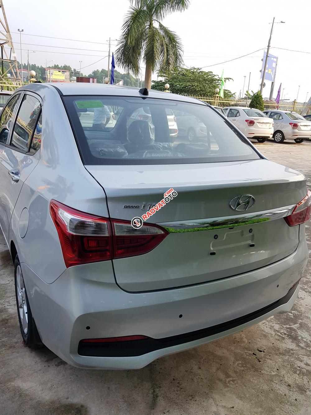 Cần bán Grand I10 Sedan đời 2018, xe mới 100%, màu bạc 2 đầu Thành Trung: 0941.367.999-3