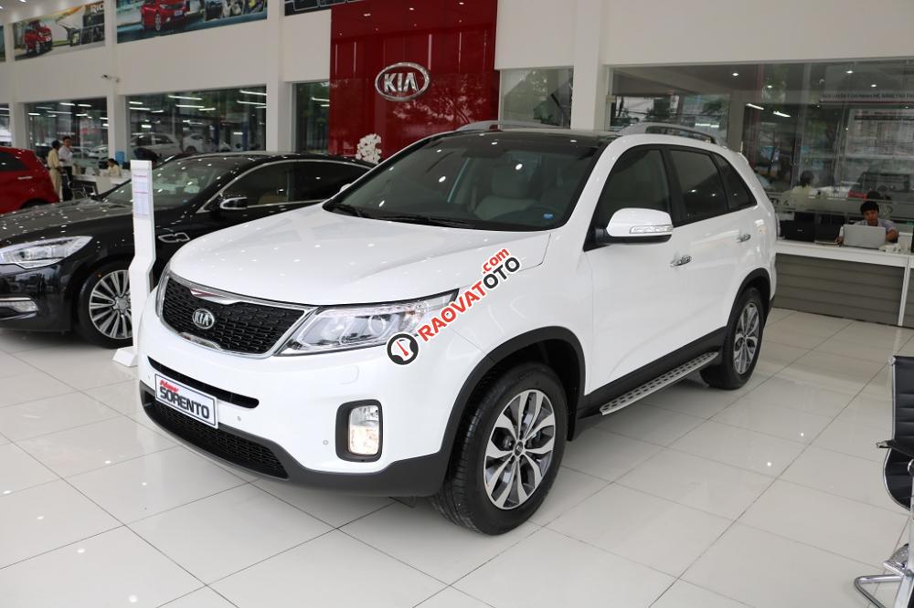 Bán Kia Sorento GATH đời 2017, màu trắng, giá tốt, hỗ trợ vay nhanh, giao xe ngay-1