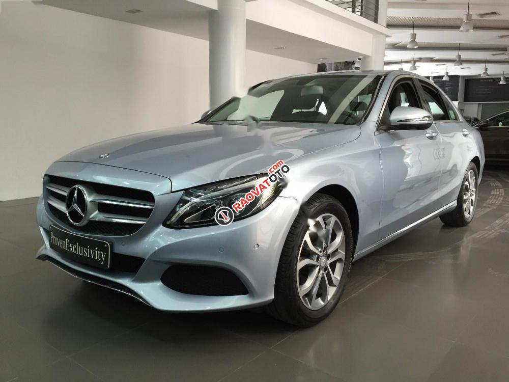 Bán Mercedes C200 đời 2017, màu bạc-1