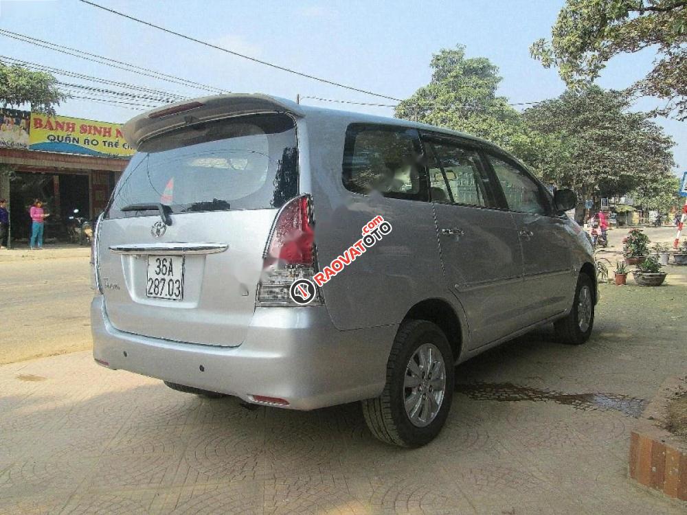 Bán ô tô Toyota Innova G đời 2010, màu bạc như mới giá cạnh tranh-7