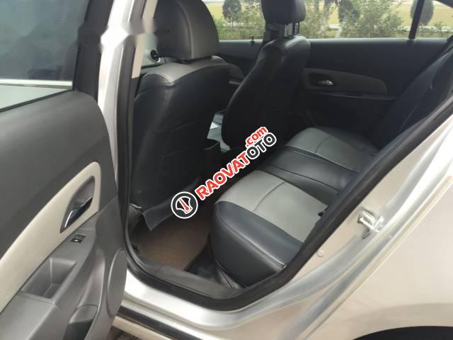 Bán xe Daewoo Lacetti SE đời 2010, màu bạc, giá tốt-0