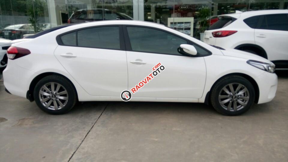 Bán Kia Cerato 1.6 AT sản xuất 2018, màu trắng, giá tốt chính hãng, hỗ trợ trả góp tại Kia Việt Trì-1