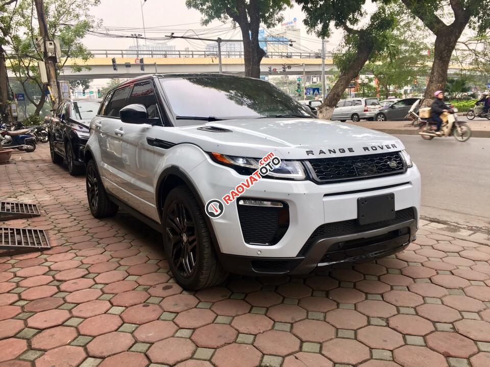 Bán xe LandRover Evoque Dynamic 2017, màu trắng nội thất da bò, nhập Mỹ. Xe full đồ, LH 093.798.2266-2