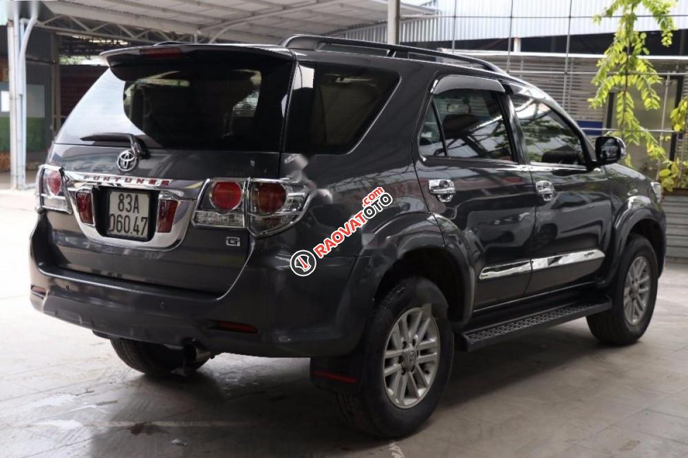 Cần bán gấp Toyota Fortuner 2.5G năm 2013, màu xám-5