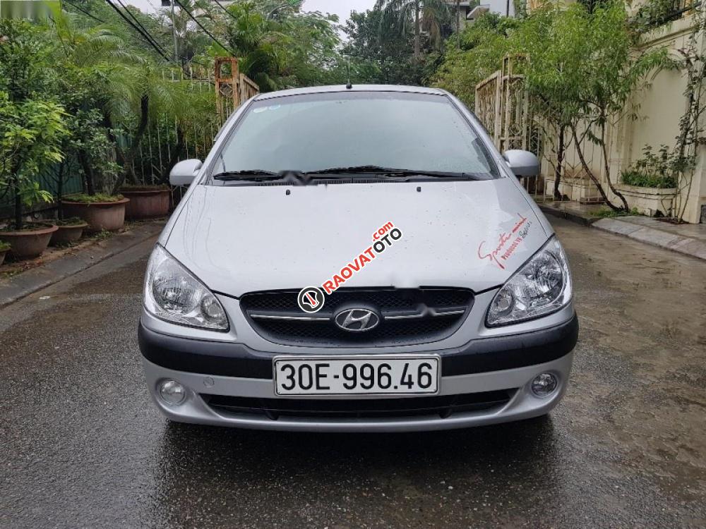 Cần bán xe Hyundai Getz 1.1MT đời 2010, màu bạc, nhập khẩu nguyên chiếc xe gia đình giá cạnh tranh-1