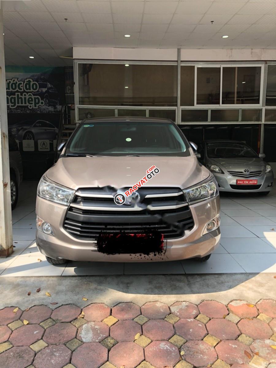 Cần bán Toyota Innova 2.0G đời 2017, màu xám, giá 820tr-8