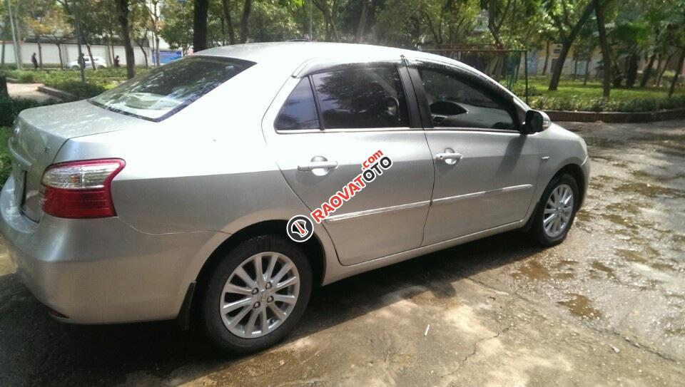 Bán gấp xe Vios E màu bạc, Sx cuối 2011 chính chủ. LH Ms Trâm 0949706990-5