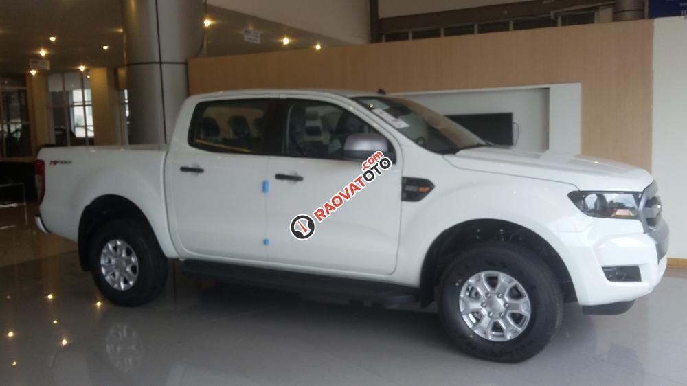 Bán ô tô Ford Ranger XLS 2.2L MT đời 2017, nhập khẩu-0