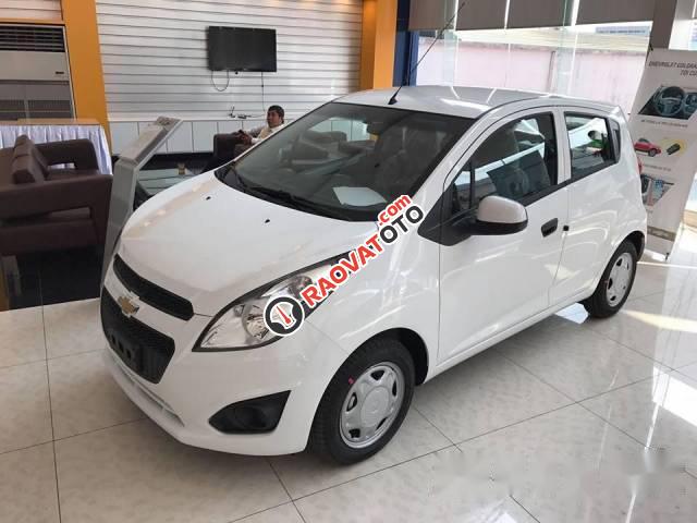 Bán Chevrolet Spark LS đời 2017, màu trắng, nhập khẩu-4