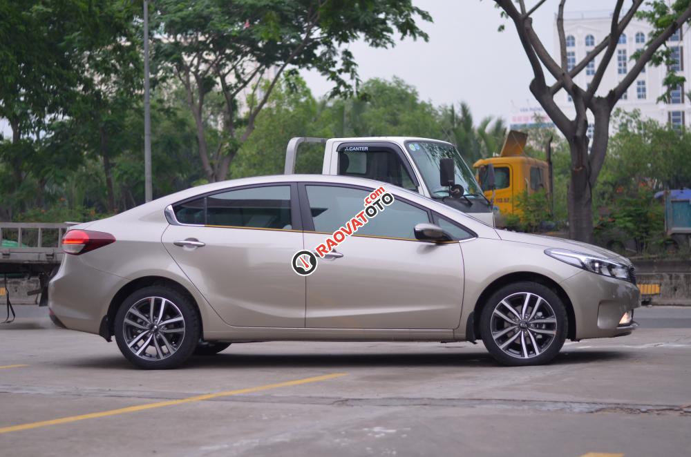 Cần bán Kia Cerato AT đời 2017, 613 triệu-6