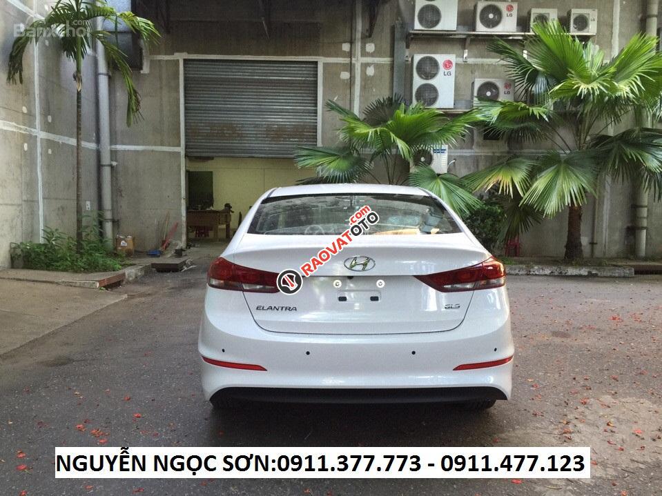 "Cực Sốc" Hyundai Elantra Đà Nẵng, hỗ trợ vay 80 - 90% giá trị xe, Lh Ngọc Sơn: 0911.377.773-3