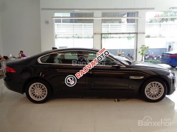 Bán xe Jaguar XF Pure 2017 màu đen, màu đen, xe giao ngay, khuyến mãi giá tốt nhất - 0918842662-4