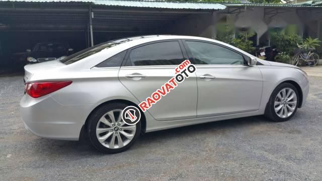 Cần bán Hyundai Sonata đời 2012 số tự động, 610 triệu-0