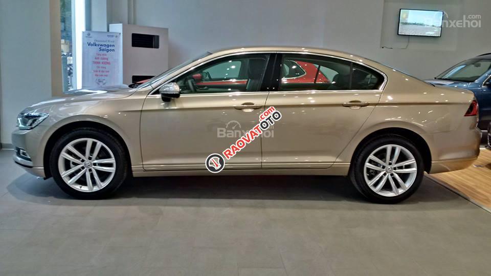 Giá xe Passat, màu vàng cát, tặng bảo hiểm 2 chiều, LH Thu Hương: 0902.608.293-5