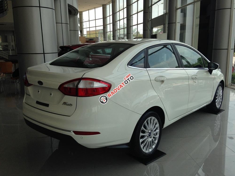 Cần bán Ford Fiesta 1.5L AT mới tại Bắc Giang, màu trắng, giá bán cạnh tranh-2