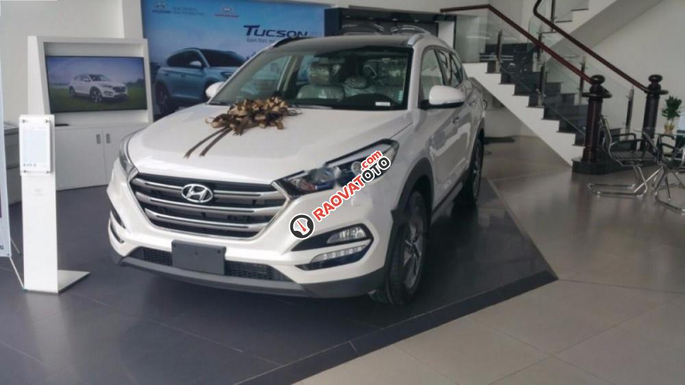 Cần bán Hyundai Tucson 2.0 ATH đời 2017, màu trắng-3