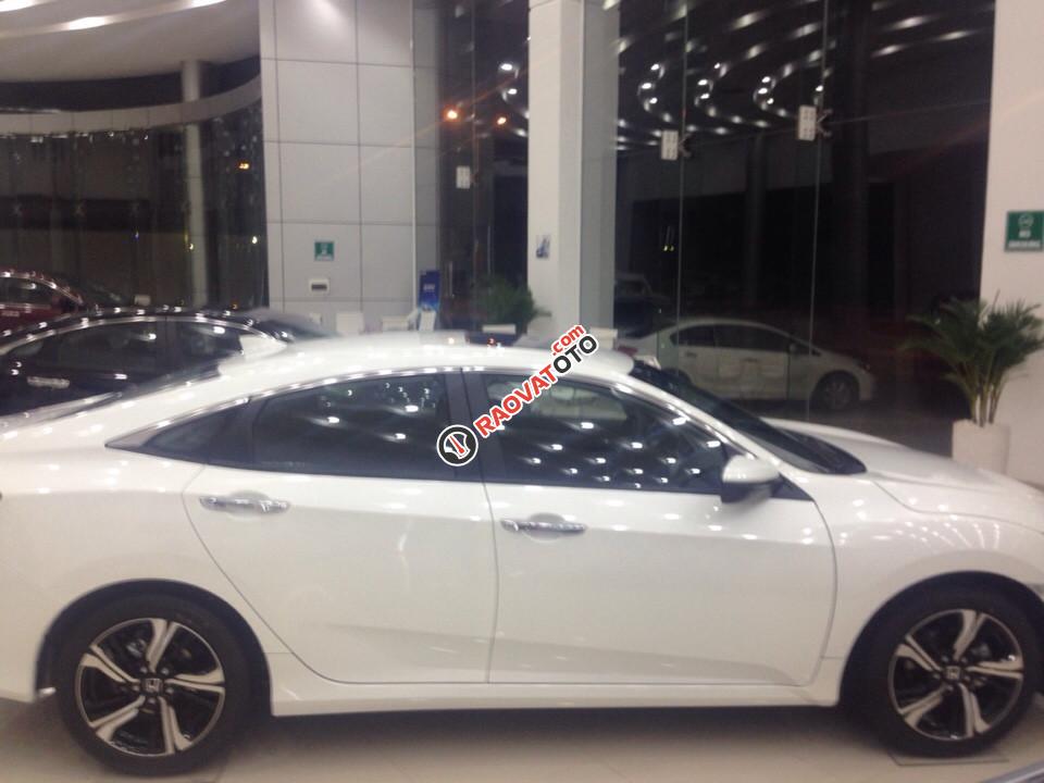 Honda Civic 1.5 Turbo 2017 mới 100% tại Gia Nghĩa - Đắk Nông, hỗ trợ vay 80%, hotline Honda Đắk Lắk 0935.75.15.16-2