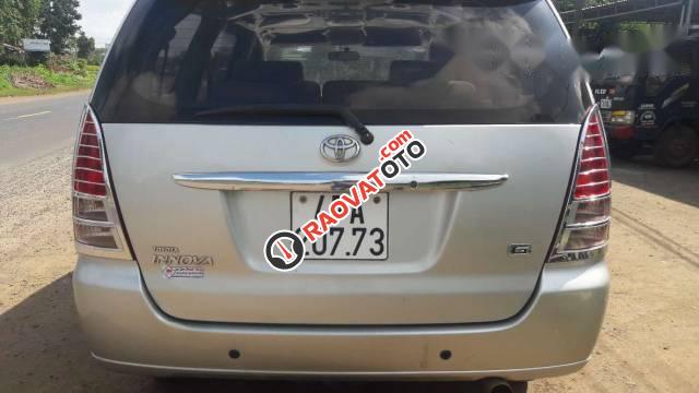 Chính chủ bán gấp Toyota Innova đời 2009, màu bạc-2