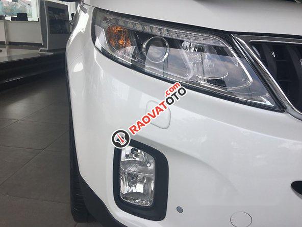 Bán Kia Sorento đời 2017, màu trắng, giá 782tr-3