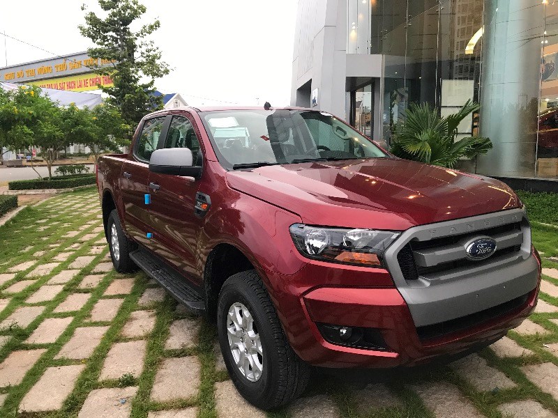 Bán Ford Ranger sản xuất 2017, màu đỏ, xe nhập-1