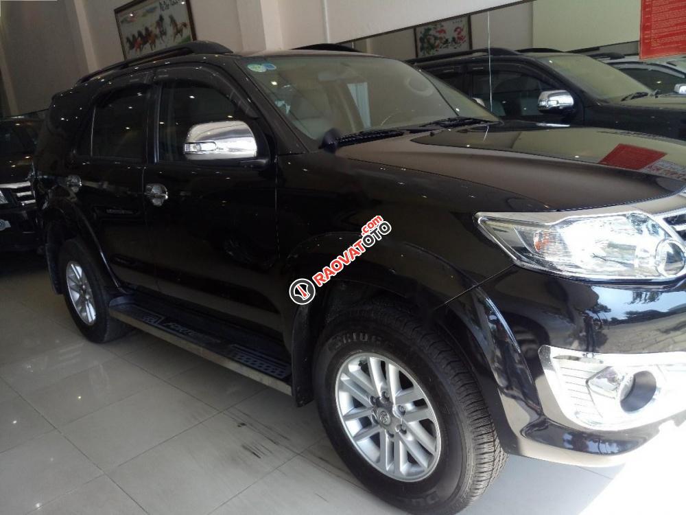 Bán Toyota Fortuner 2.7V 4x2 AT đời 2013, màu đen  -1