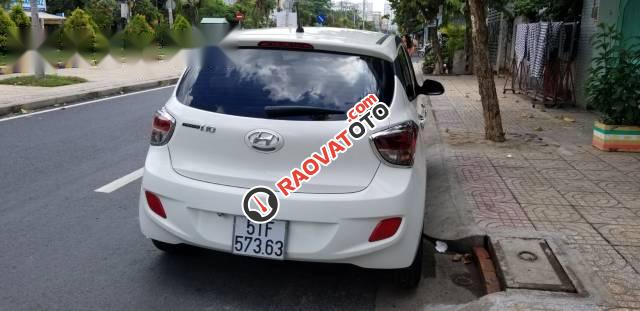 Bán Hyundai Grand i10 năm 2016, màu trắng, nhập khẩu-3