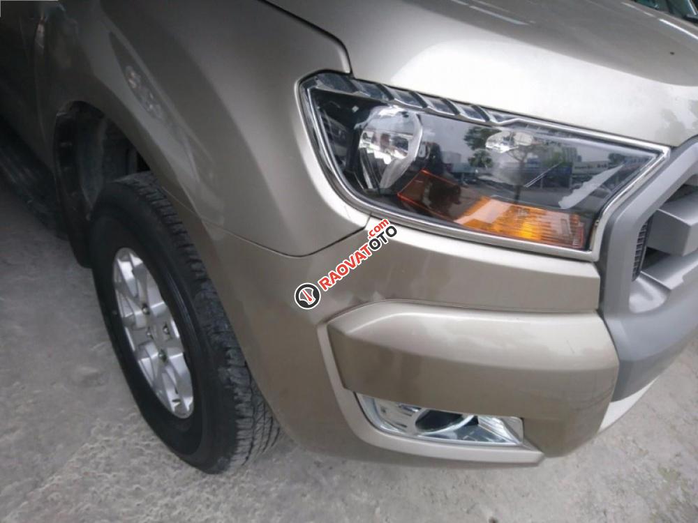 Cần bán xe Ford Ranger XLS 2.2L 4x2 AT đời 2015, nhập khẩu như mới, giá 600tr-0