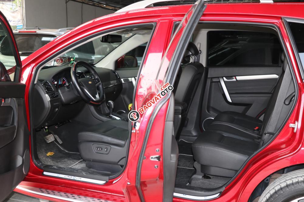 Bán Chevrolet Captiva Revv 2.4AT đời 2016, đen, mạnh mẽ, đầy uy nghi-7