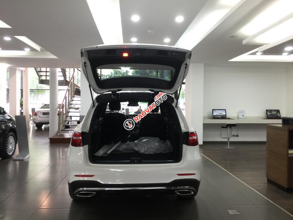 Mercedes GLC 300, mới 100%, xe giao ngay-9