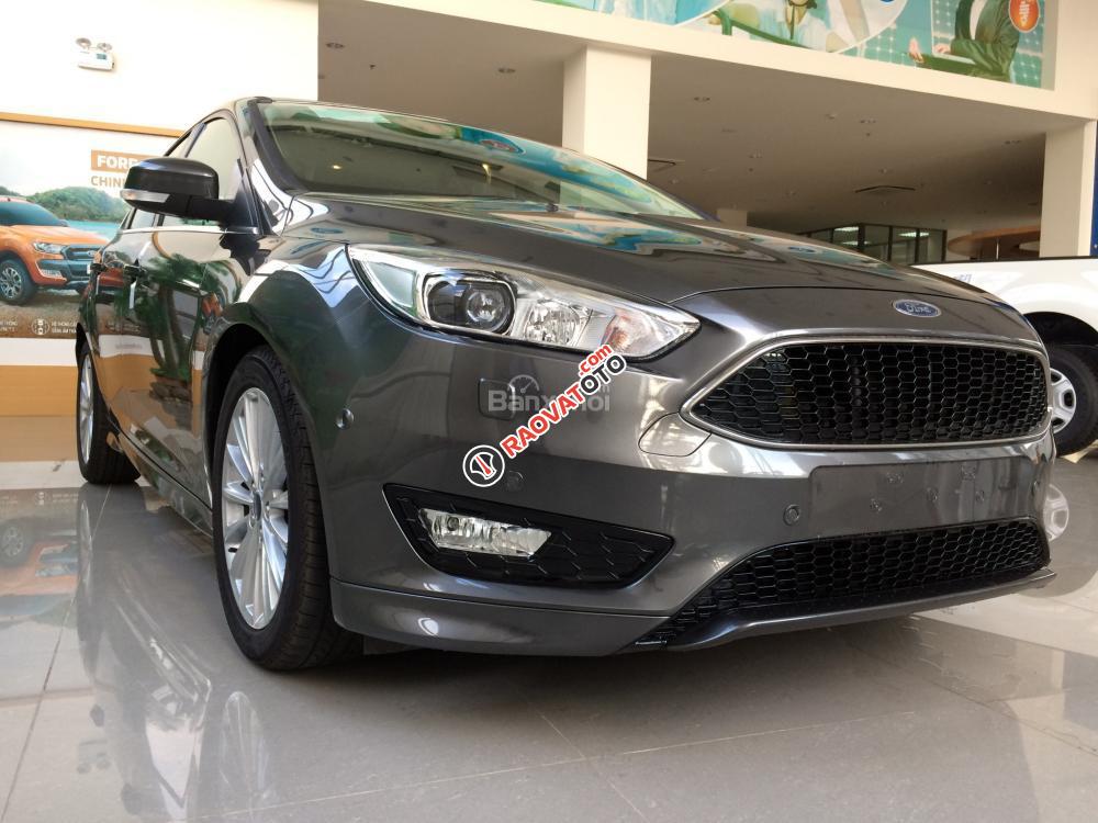 Hot! Ford Focus đời 2017 hỗ trợ vay 85% giá trị xe, giá cạnh tranh - Hotline: 093.309.17.13-3