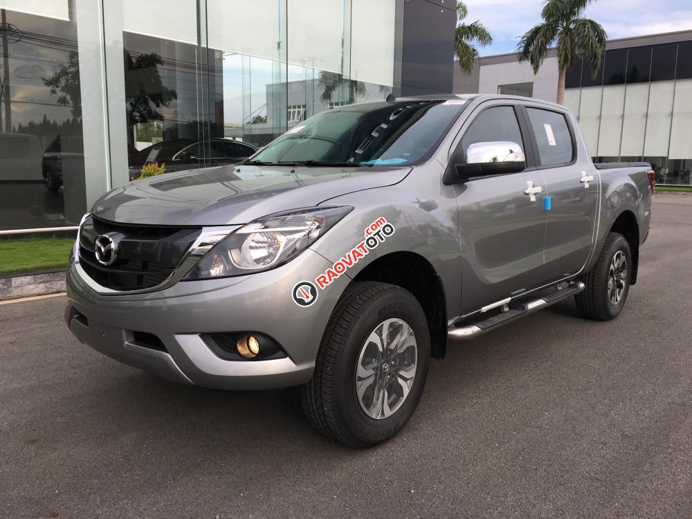 Mazda BT 50 4WD AT 3.2L đời 2018, màu bạc, giá 815 triệu chỉ có ở Mazda Cộng Hòa-4