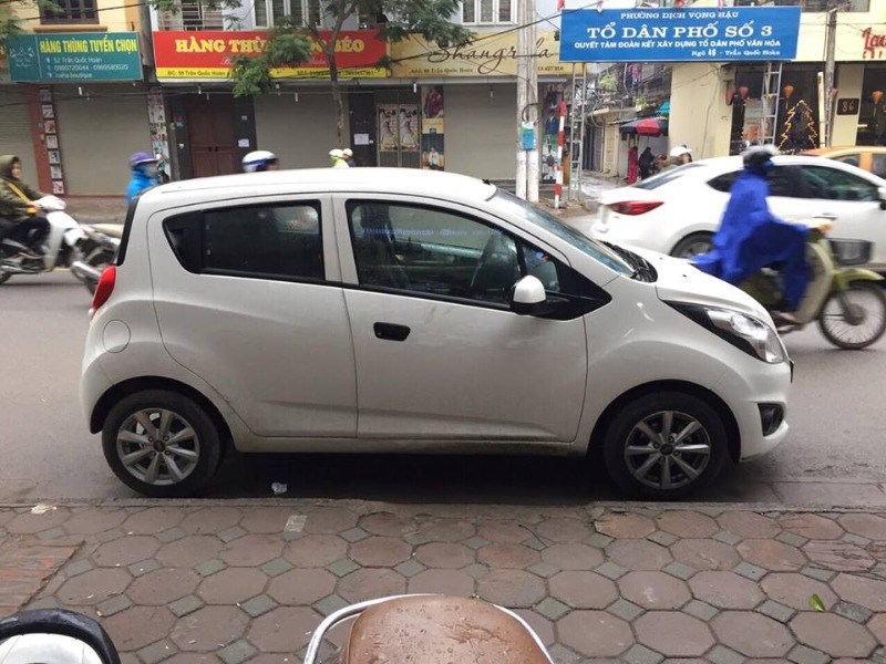 Bán Chevrolet Spark Duo đời 2016, màu trắng, xe nhập -3