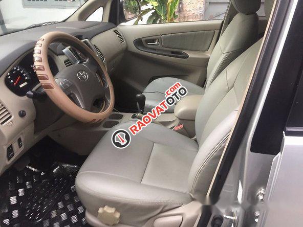 Cần bán gấp Toyota Innova đời 2014 số tự động-3