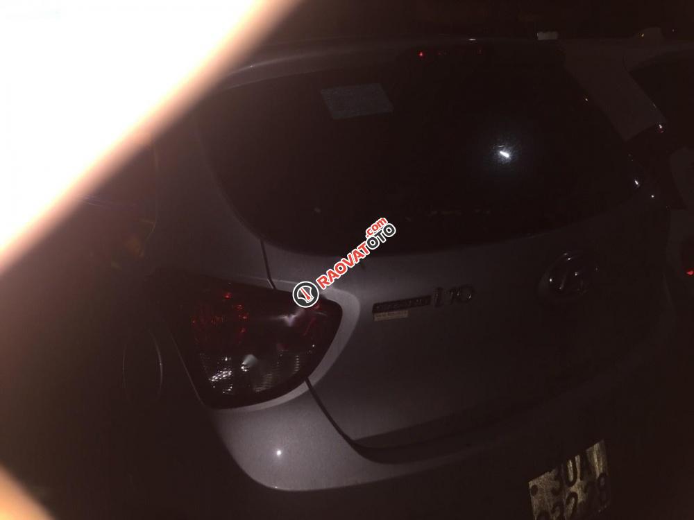 Bán Hyundai Grand i10 đời 2015, màu bạc, nhập khẩu nguyên chiếc, giá chỉ 270 triệu-2
