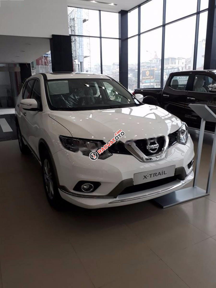 Cần bán Nissan X trail 2.0 SL 2WD PREMIUM sản xuất 2017, màu trắng-0