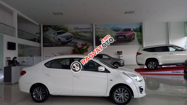 Bán xe Mitsubishi Attrage mới xe 5 chỗ, màu trắng, nhập khẩu, giá rẻ, Lh: Lê Nguyệt: 0911477123-3