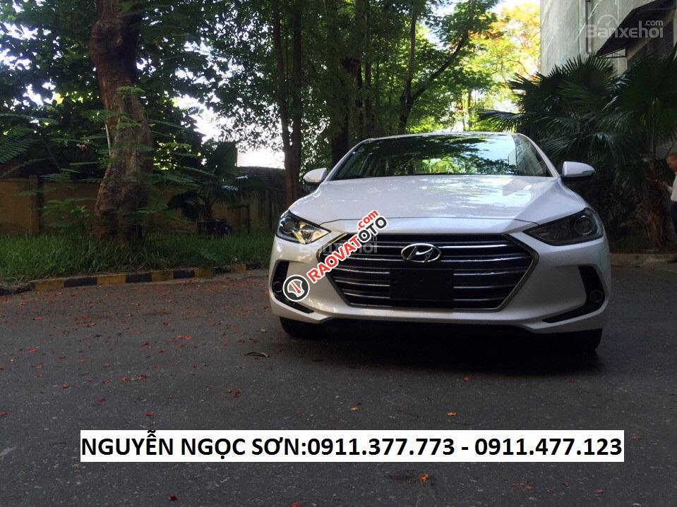 "Cực Sốc" Hyundai Elantra Đà Nẵng, hỗ trợ vay 80 - 90% giá trị xe, Lh Ngọc Sơn: 0911.377.773-5