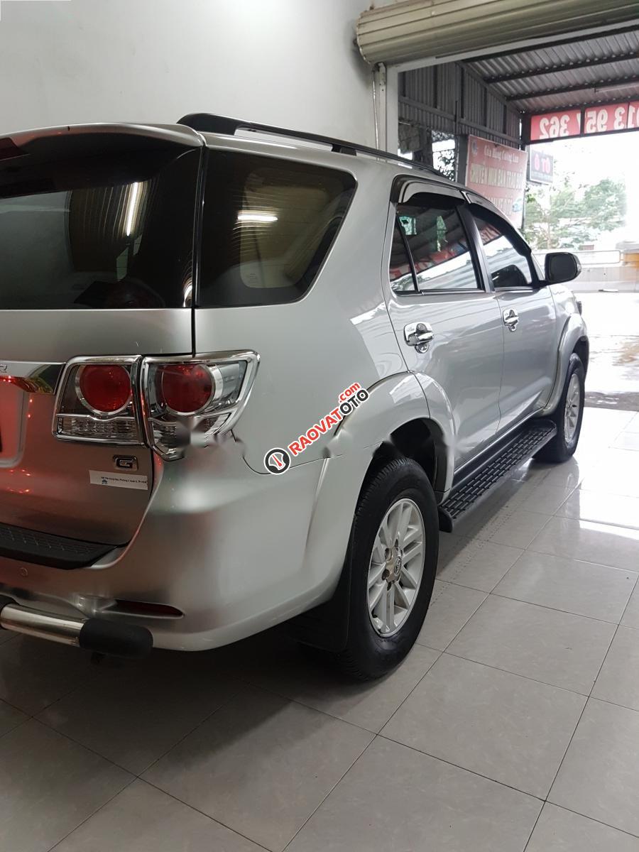 Cần bán Toyota Fortuner đời 2014, màu bạc số sàn, giá chỉ 795 triệu-7