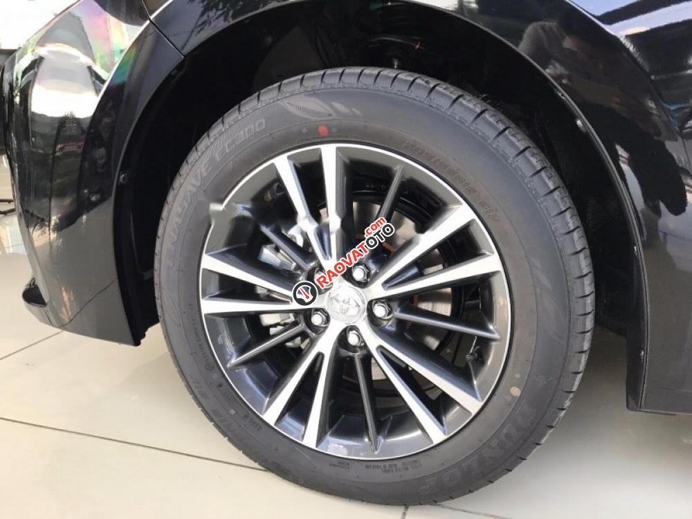 Cần bán Toyota Corolla Altis 2.0V AT đời 2017, màu đen giá cạnh tranh-3