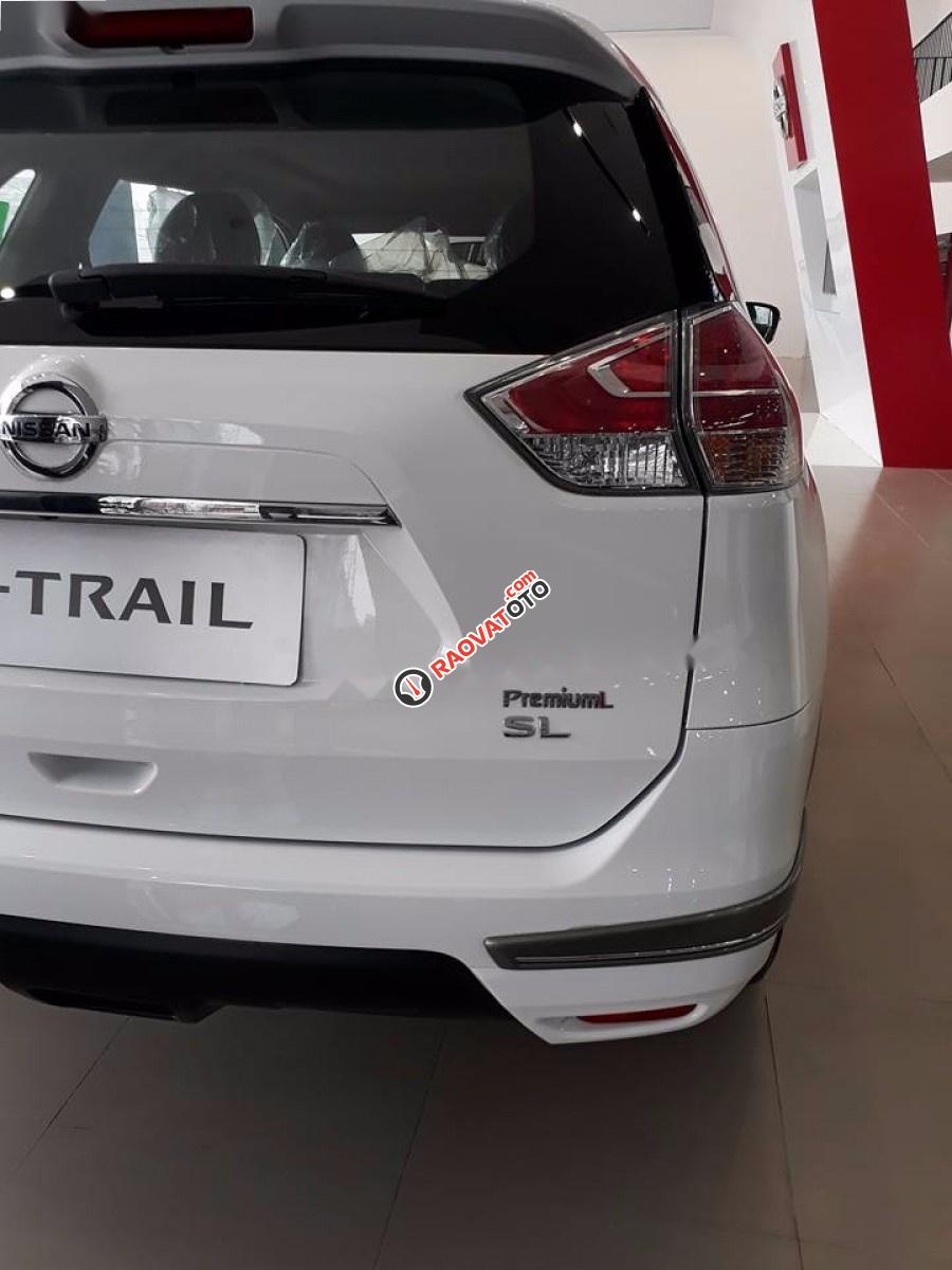 Cần bán Nissan X trail 2.0 SL 2WD PREMIUM sản xuất 2017, màu trắng-3